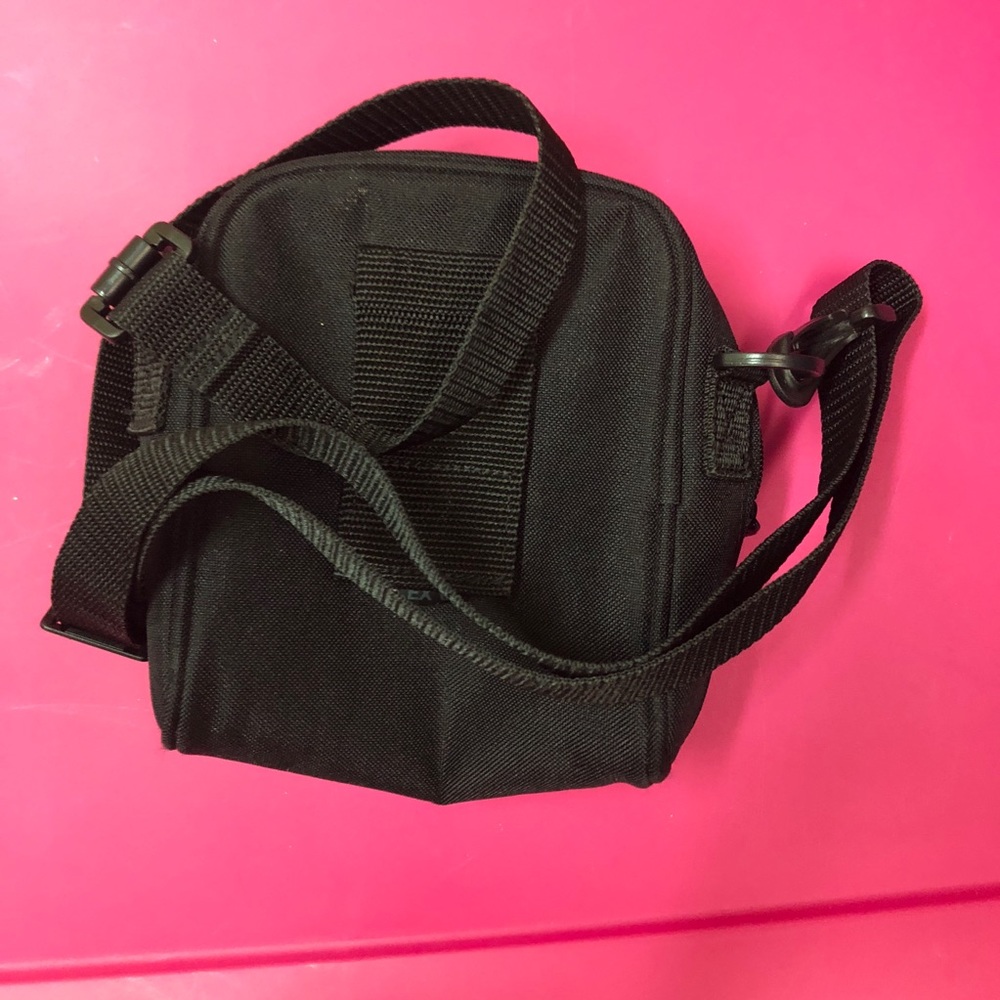 Lowpro Camera Bag - Picture 2 of 2